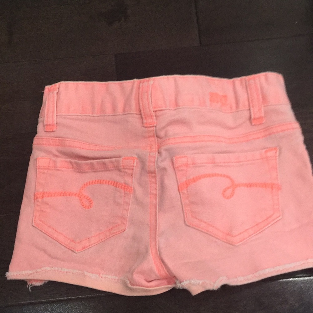 Shorts - Picture 4 of 5